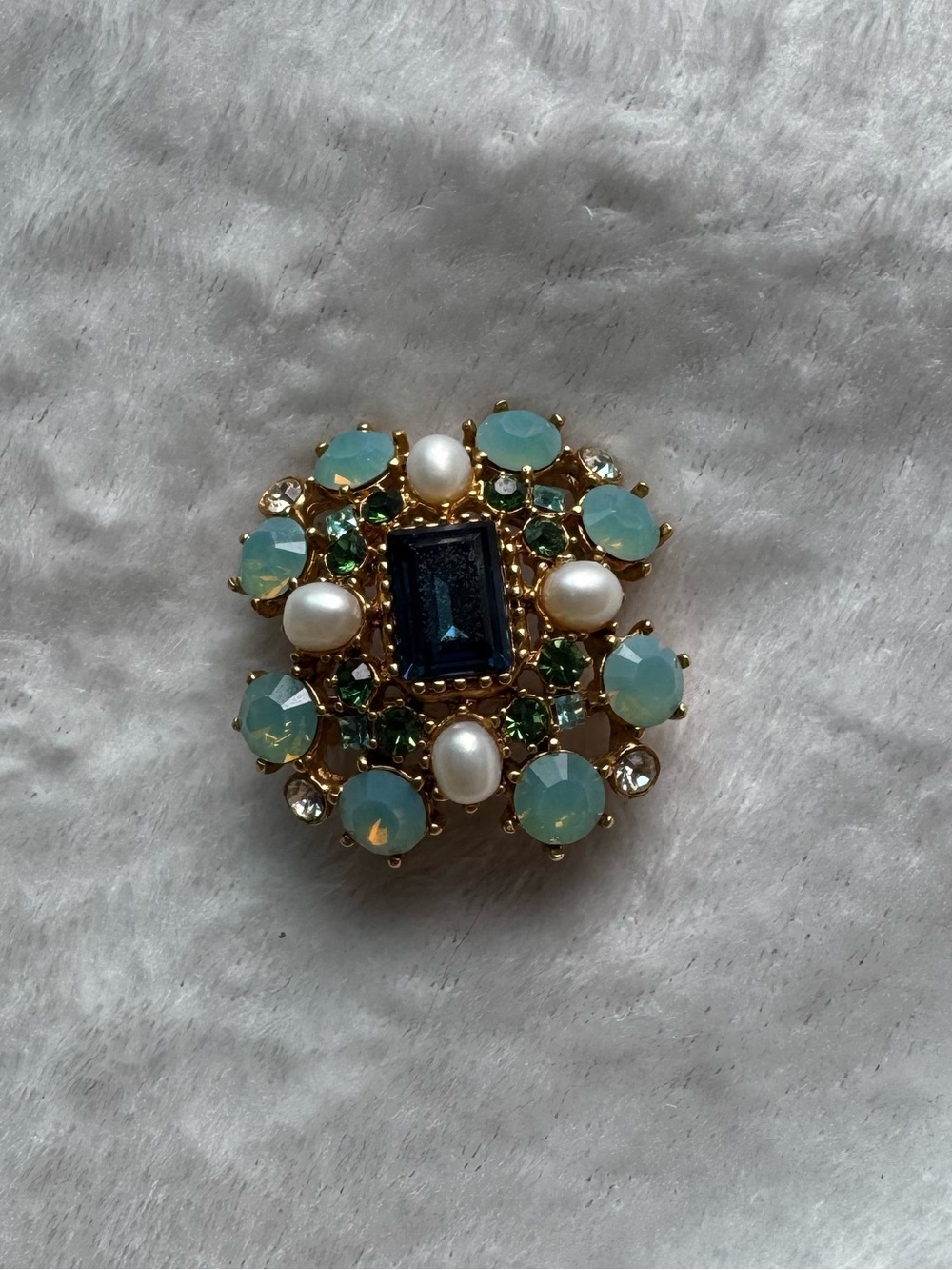 Yosca Pearl & Crystal Brooch - Picture 7 of 8